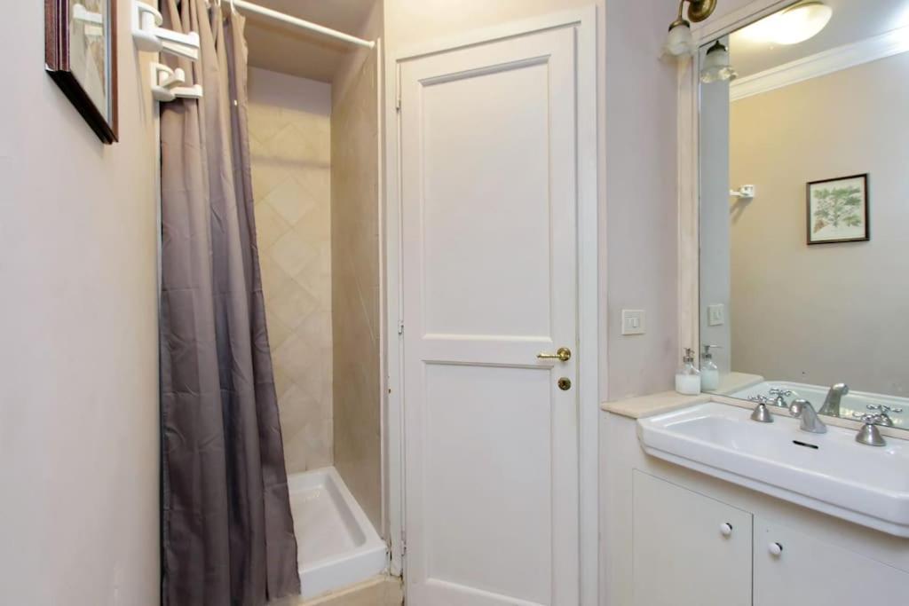 Navona Elegant Two Bedroom Apartment Rome Luaran gambar